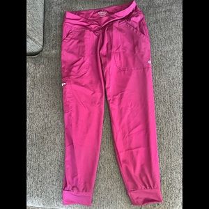 Women’s beyond scrub pants jogger small petite